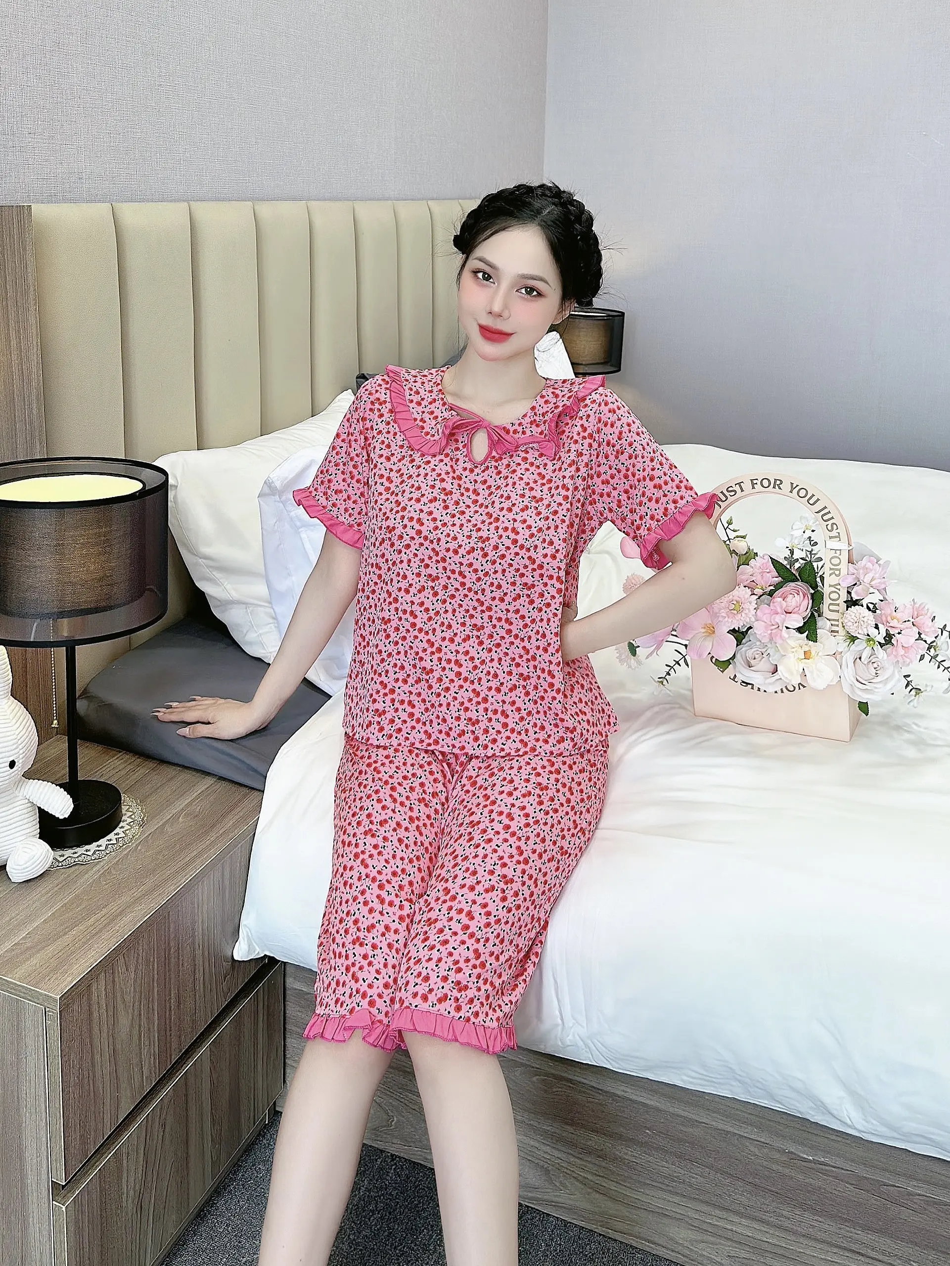 Đồ bộ HOA LÁ TIỂU THƯ DỄ THƯƠNG MỀM MÁT THỜI TRANG | BigBuy360 - bigbuy360.vn Đồ bộ HOA LÁ TIỂU THƯ DỄ THƯƠNG MỀM MÁT THỜI TRANG | BigBuy360 - bigbuy360.vn