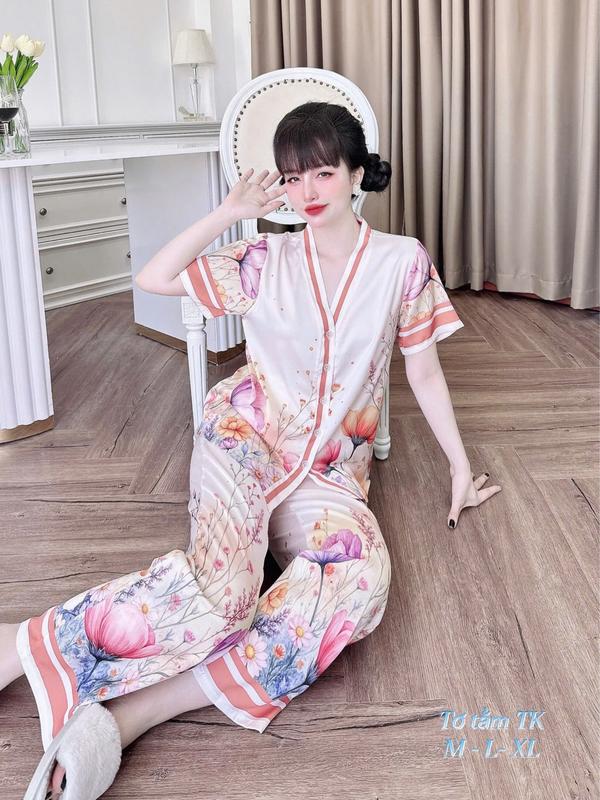 Đồ bộ nữ pijama lụa cao cấp mềm mịn, set đồ ngủ thiết kế họa tiết sang xinh FLORA 4