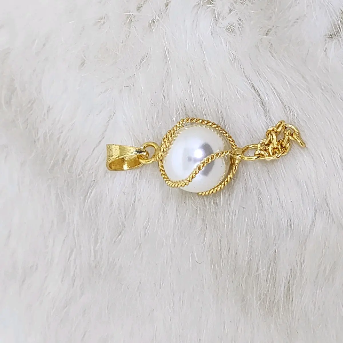 liontin mutiara shell kurung lapis emas 24k Perhiasan