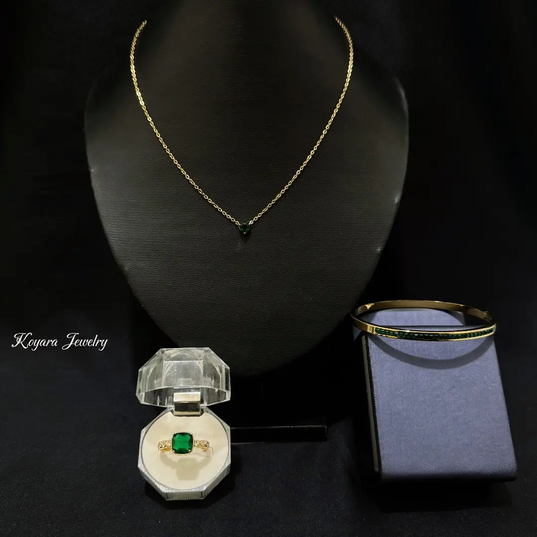 Kalung Sarvine Hati Hijau Dan Bangle Zircon Hijau Satu Baris Dan Cincin Batu Hijau Tampilan Simpel Sehari Hari Koyara Jewelry
