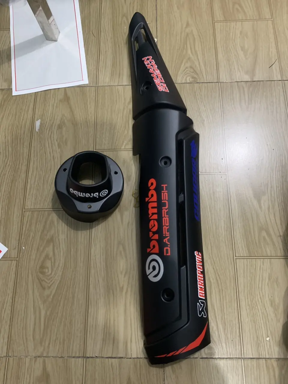 Ốp pô và chụp đích pô xe EXCITER 150 kiểu TFX màu đen nhám có tem Phụ Tùng Phụ Kiện