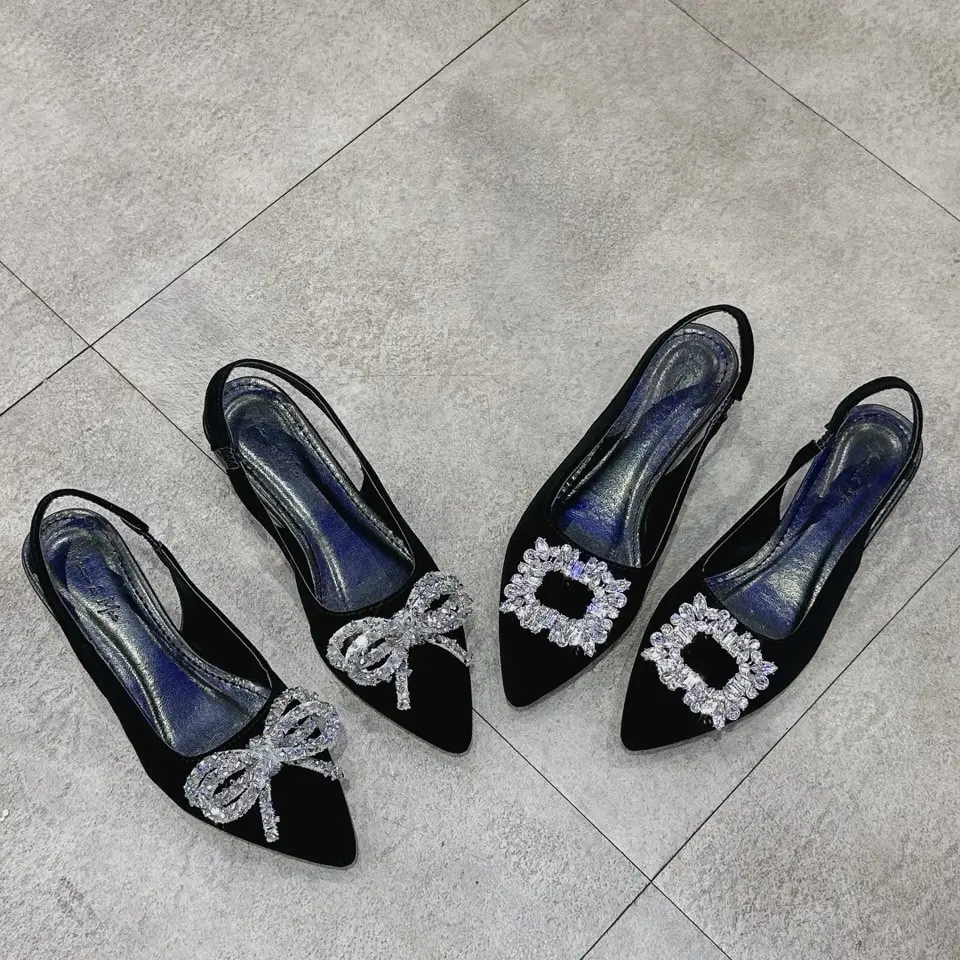 Sục nữ 2 bản đính sticker đá nơ và đá vuông 3-5cm( Form rộng lùi 1) GiàY DéP Shoes