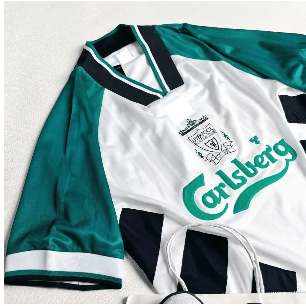 Áo Bóng Đá Retro Tuyển Liverpool, Logo thêu cao cấp, vải thoáng mát, sang trọng, năng động