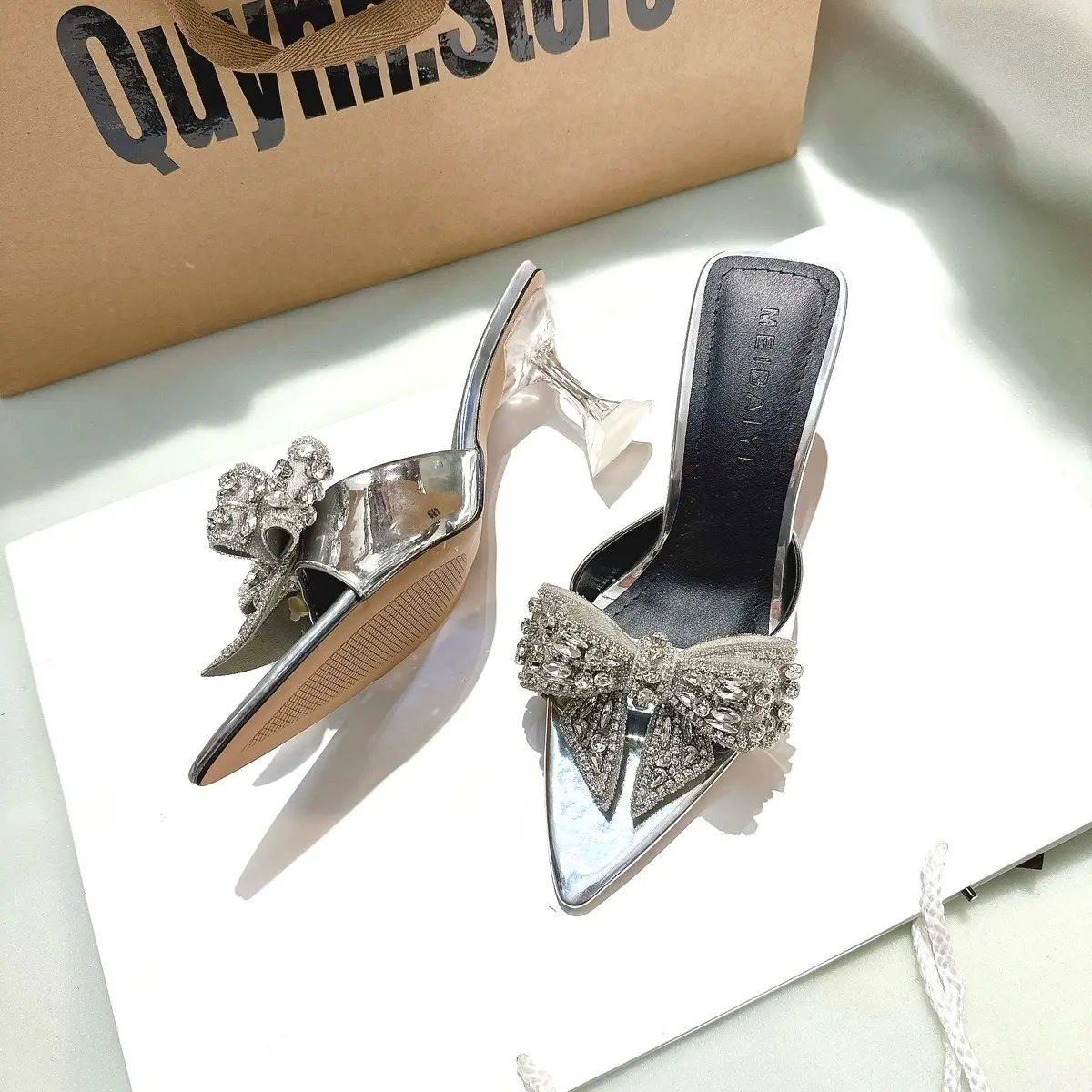 Guốc Nữ Mũi Nhọn Cao 7 CM, Bản Gắn Nơ Đá 2 Tầng Cao Cấp DéP Shoes GiàY