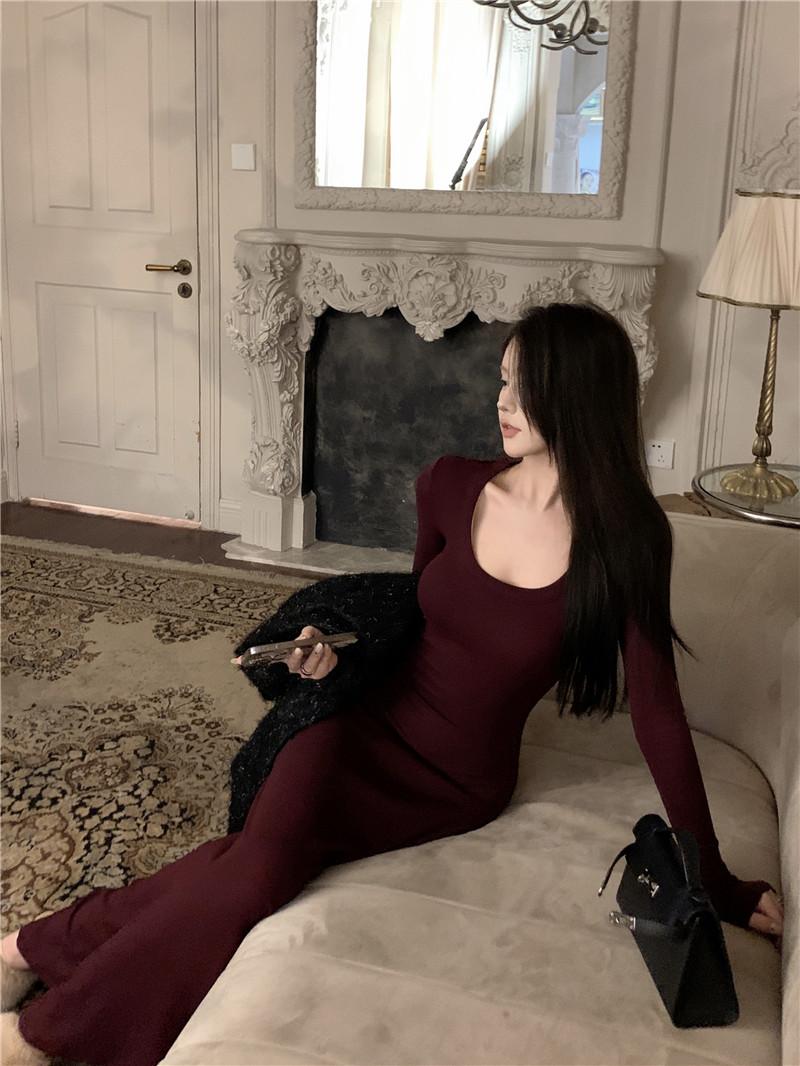 Product Introduction of Spicy girl wine red long sleeved dress with feminine temperament, hip hugging skirt, simple base skirt, slim fit and slimming effect, mid length skirt 6