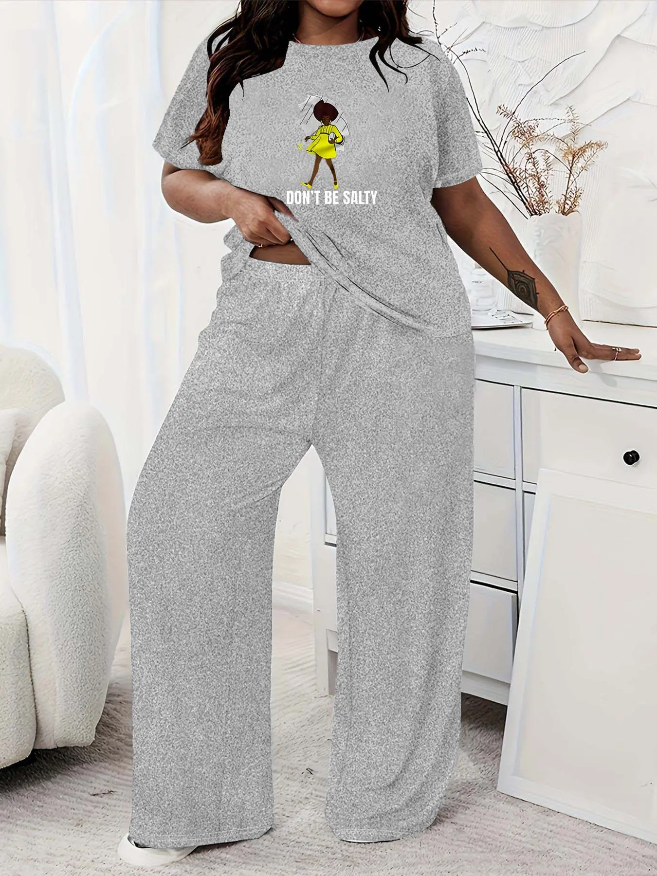 【Plus Size】 Two-Piece Set Cartoon Graphic Tee & Pants Set, Casual Round Neck Short Sleeve T-shirt & Trousers, Women's Two-piece Outfits for Daily Wear