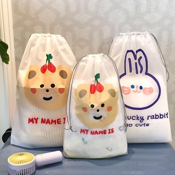 MSS (COD) Pouch Serut Organizer Travel Anti Air Tas Serut Karakter Kartun Pouch Penyimpanan Sepatu Kantong Travel Serbaguna Anti Air Tempat Penyimpanan Pakaian Pouch Serut Karakter Multifungsi Plastik 3