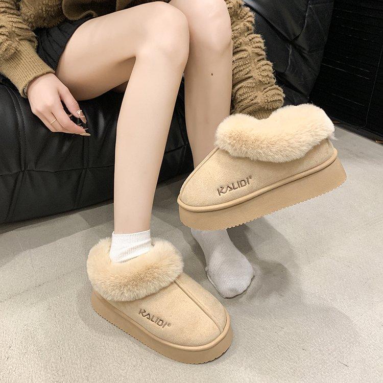 Product Introduction of Women's Cotton-Padded Shoes Winter 2024 New Popular Home Warm Velvet Cotton Slippers Non-Slip Simple Advanced Snow Fashionable Boots 3