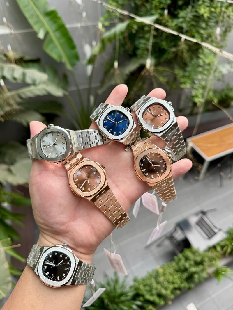 Product Introduction of Đồng Hồ Nữ CARNIVAL 8160L Size 34mm Form Nautilus - Kính Sapphire | Hàng Chính Hãng 3