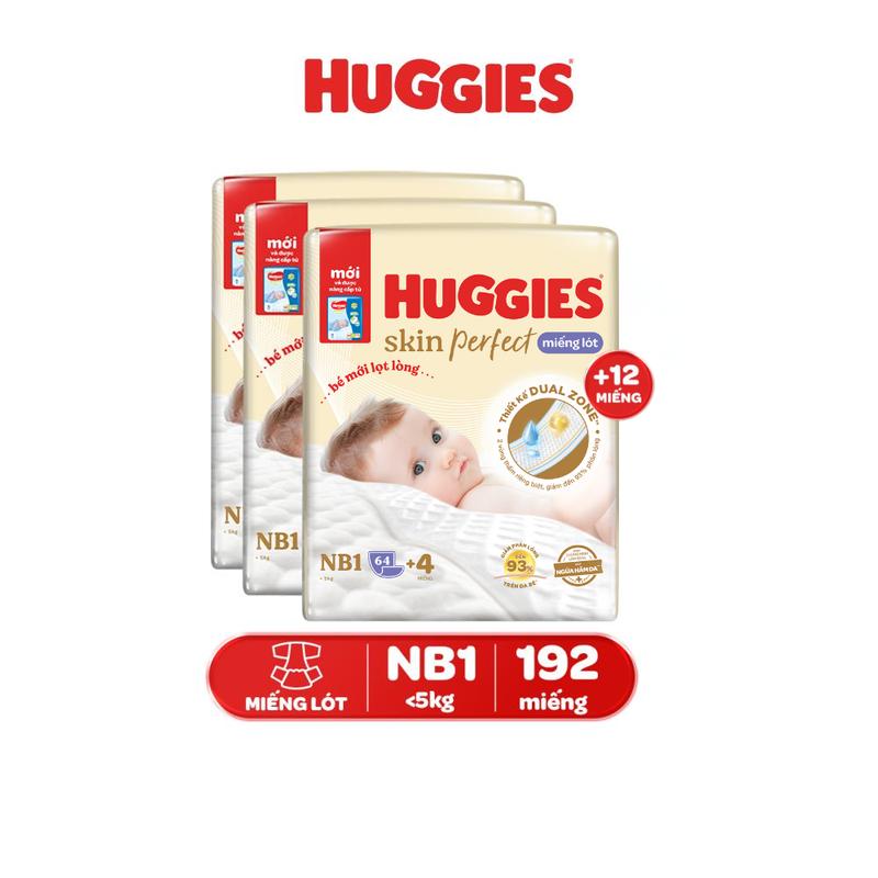   Độc quyền Ngọc Khánh Đây  Combo 3 gói miếng lót sơ sinh Huggies Skin Perfect với 2 vùng thấm giảm kích ứng da Size NB1 64+4  NB1 108+6  NB2 60 