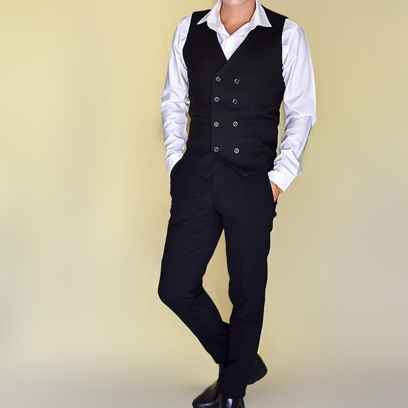 Áo gile nam màu đen 8 nút form ôm body + nơ đen Menswear 1