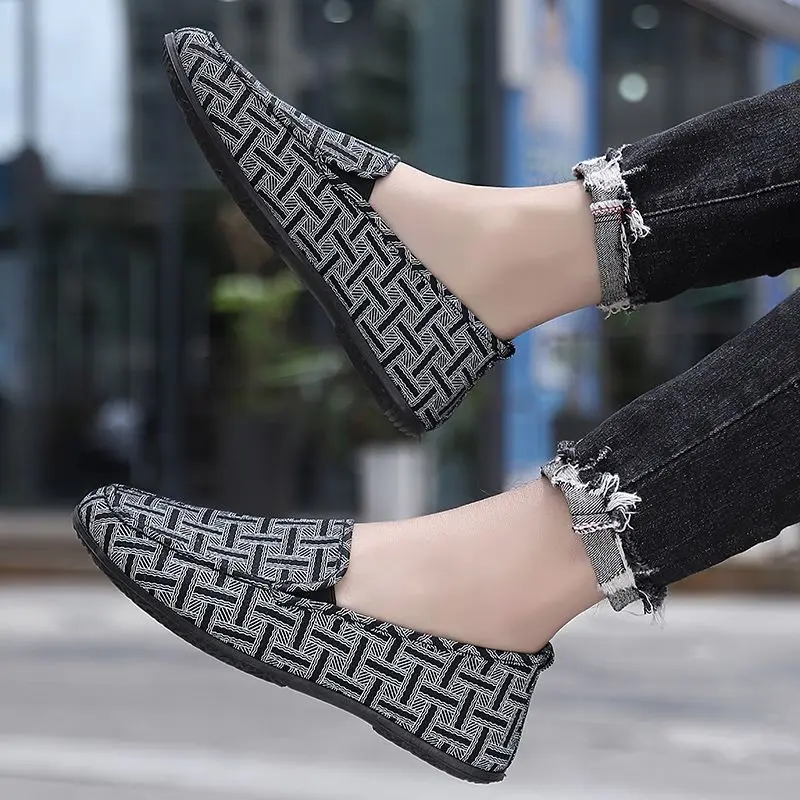 Old Beijing Cloth Shoes Men's Single-Layer Shoes Spring and Summer Breathable Versatile Tods Casual Shoes Korean Fashion Shoes Men's Slip-on Lazy Shoes