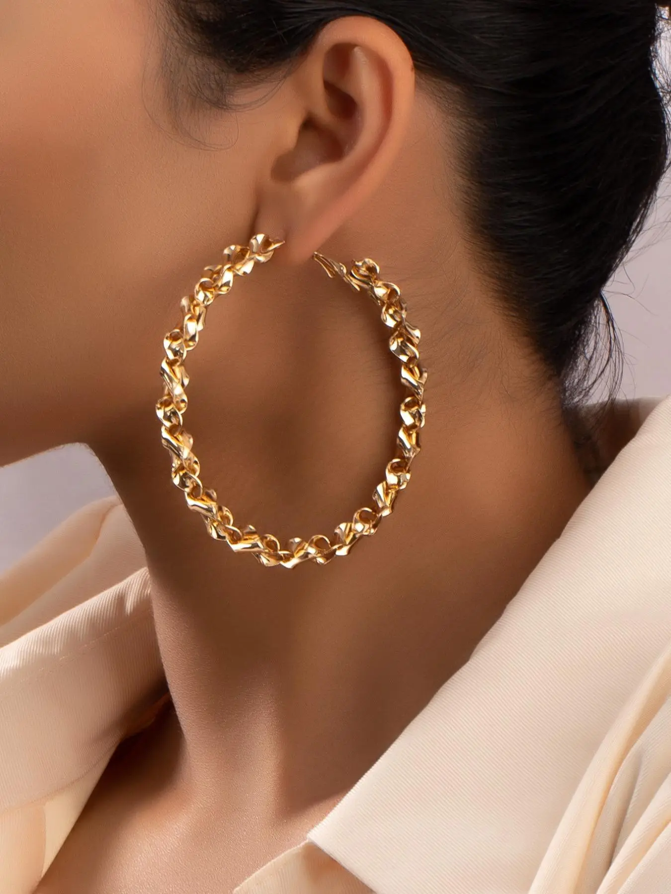 Women's Street Trend Texture Metal Design Hoop Earrings, 2024 New Trendy Vintage Hoop Earrings, Chic Gorgeous Jewelry for Daily Decor, Valentine's Day, Gift