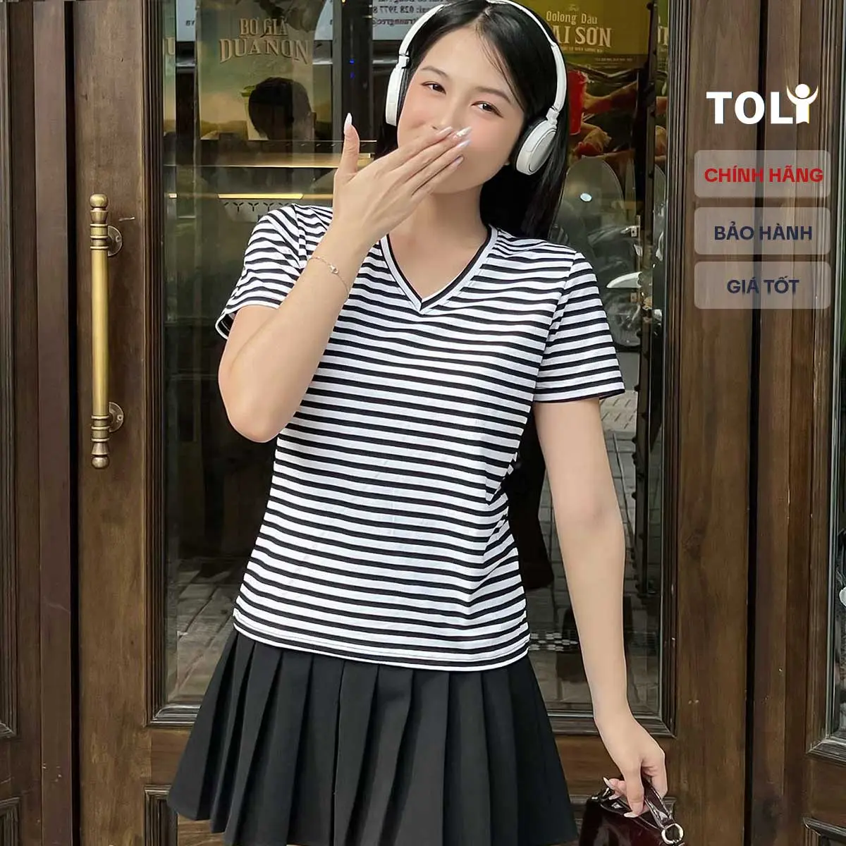 Áo thun cổ tim nữ TOLI sọc kẻ ngang, vải cotton 4 chiều mềm mịn, dáng suông ôm vừa, đủ size [BSA15] Top Women Top Women