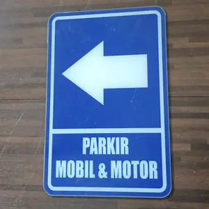 Akrilik Sign Parkir Mobil Motor Arah Kiri Acrylic Signage Sticker Dipasang di Dinding Kokoh Hitam