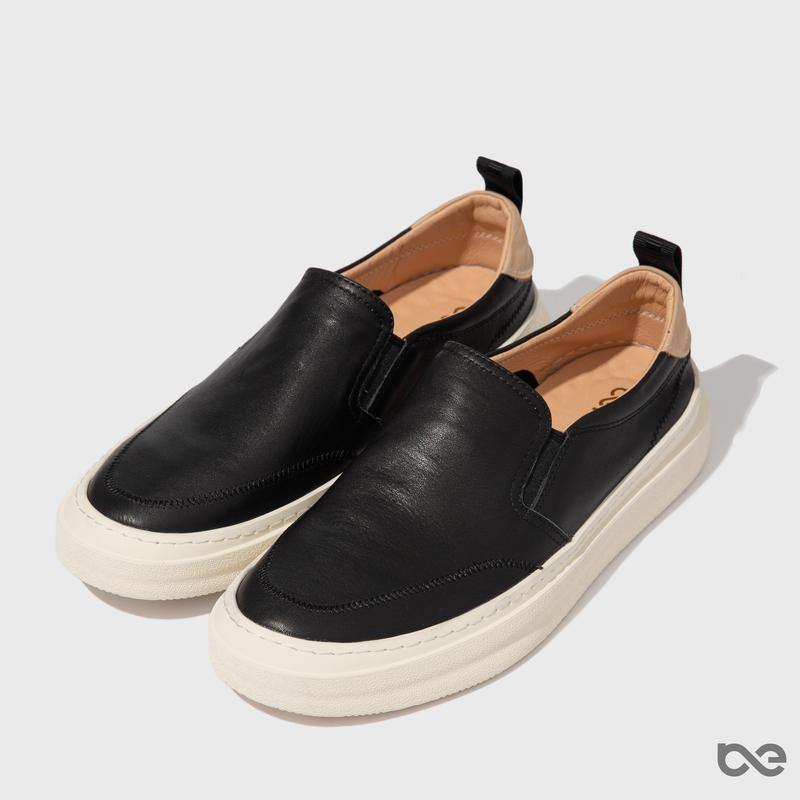 Giày lười nam Bentoni Menly Slip-on màu Đen làm từ da bò nhẹ êm với đế cao su đúc êm ái 3