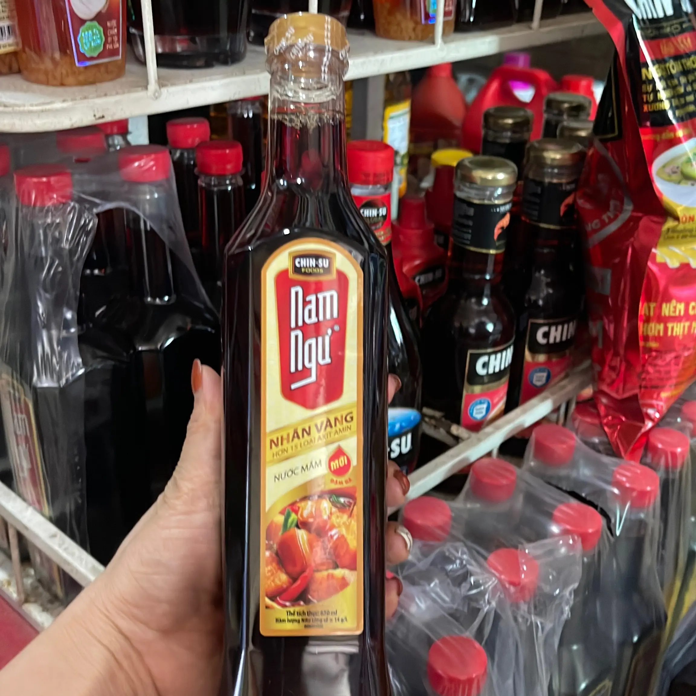 Nước mắm nam ngư nhãn vàng chai 650ml