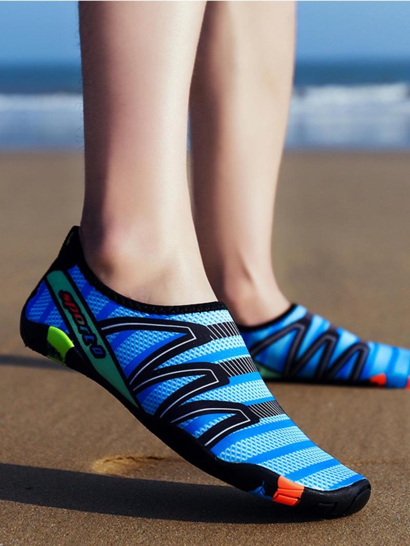 Product Introduction of Women's Striped Pattern Slip on River Trekking Shoes, Back To School Breathable Comfortable Sports Shoes for Outdoor Swimming, Water Shoes, Non-slip Quick Drying Swimming Shoes for All Seasons Beach Party 2