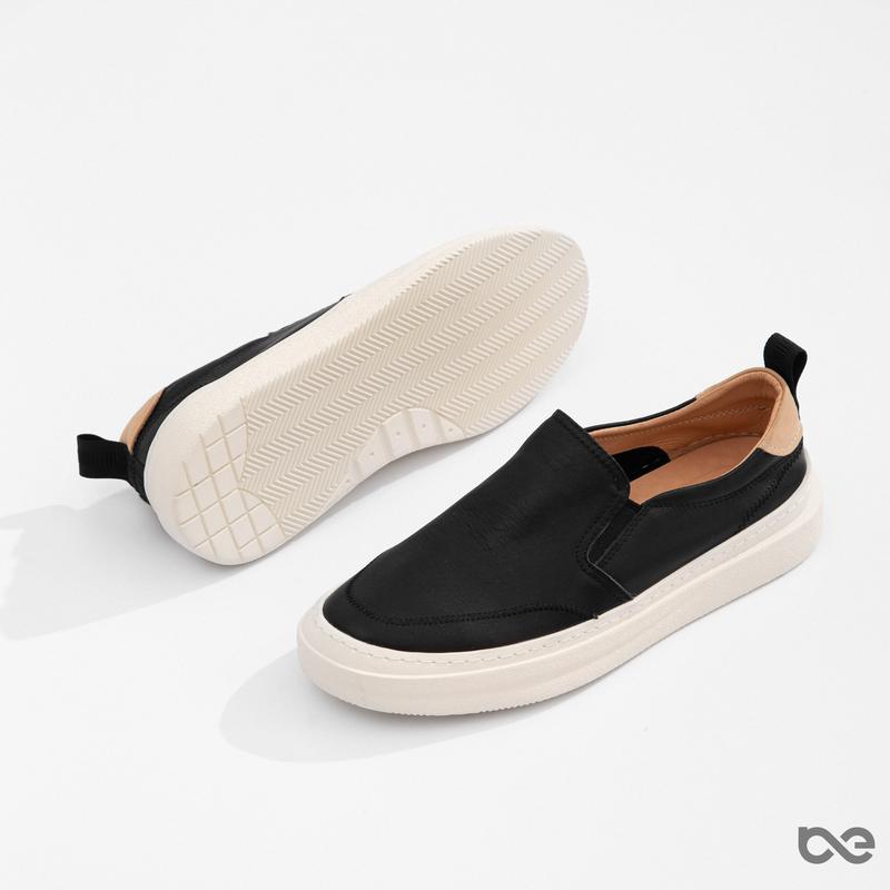 Giày lười nam Bentoni Menly Slip-on màu Đen làm từ da bò nhẹ êm với đế cao su đúc êm ái 4