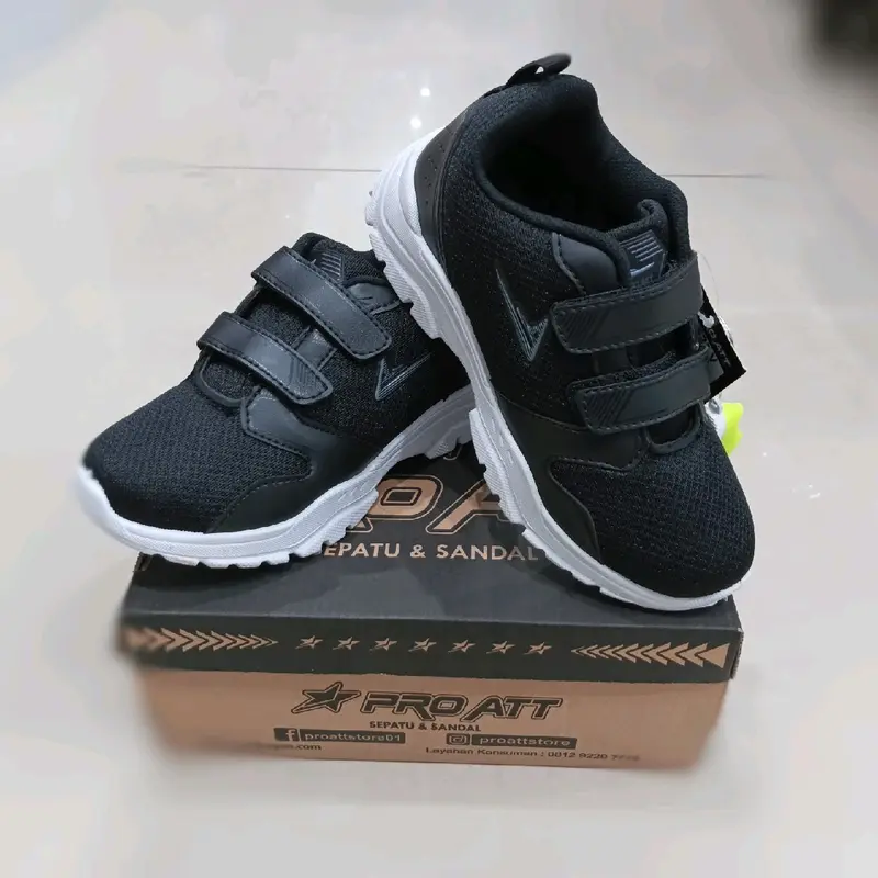 SEPATU SEKOLAH PRO ATT  MODEL MCL 671 V Kreket atau Perekat BERHADIAH MOBIL REMOTE CONTROL CAR 2