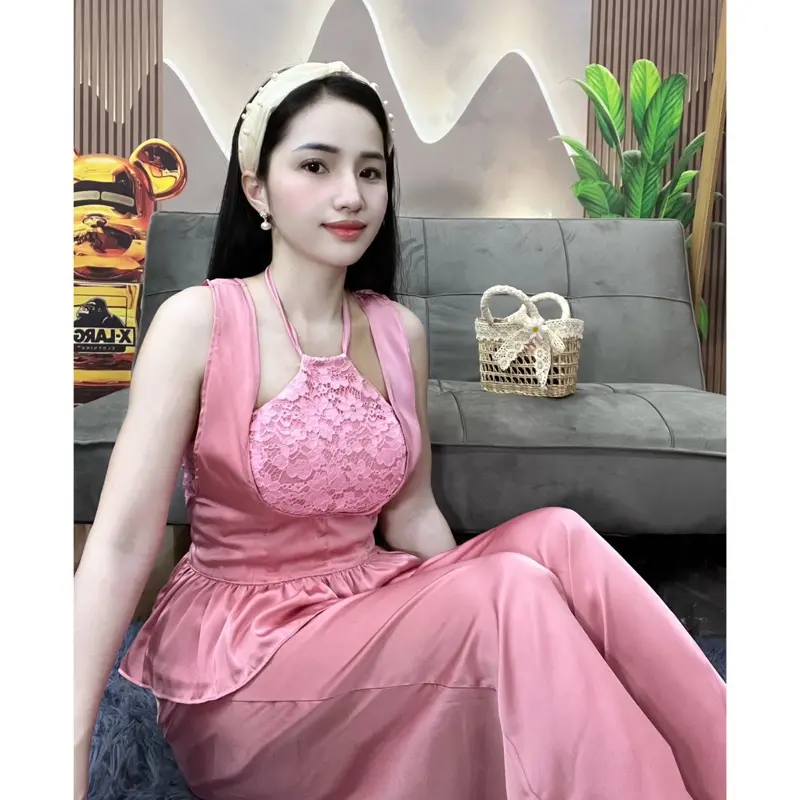Bộ lụa cổ yếm phối tay sát nách, lụa latin mềm, mịn, mát. Quần có túi, có mút sẵn. Freesize phù hợp bạn nữ 40-58kg 3