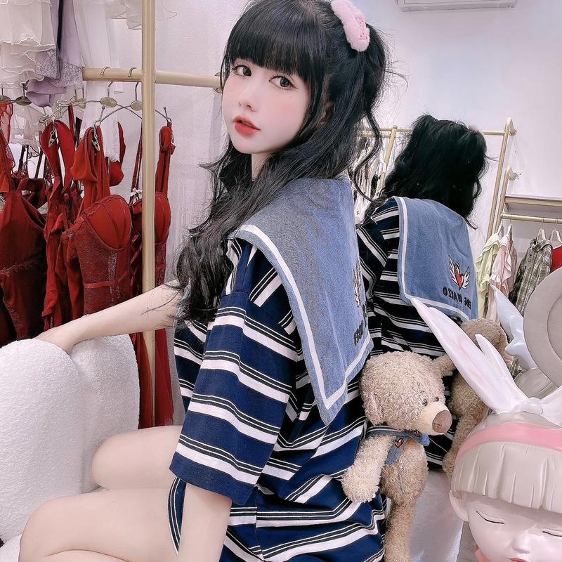 Áo Phông Cổ Yếm Jean Gấu Kẻ sọc Hot 4