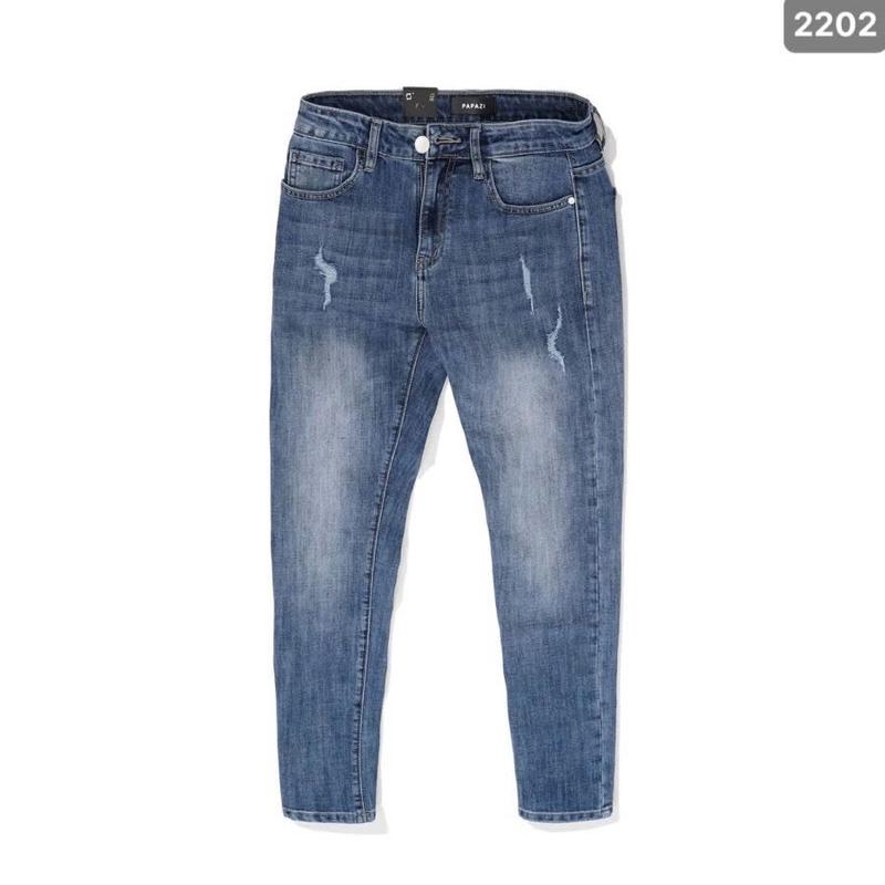  Quần jean nam Mã_R2202 fom slim gam màu xanh rách nhẹ  was sáng là sự kết hợp hoàn hảo nay đã trở lại với số lượng vô cùng có hạn. PAPAZI 
