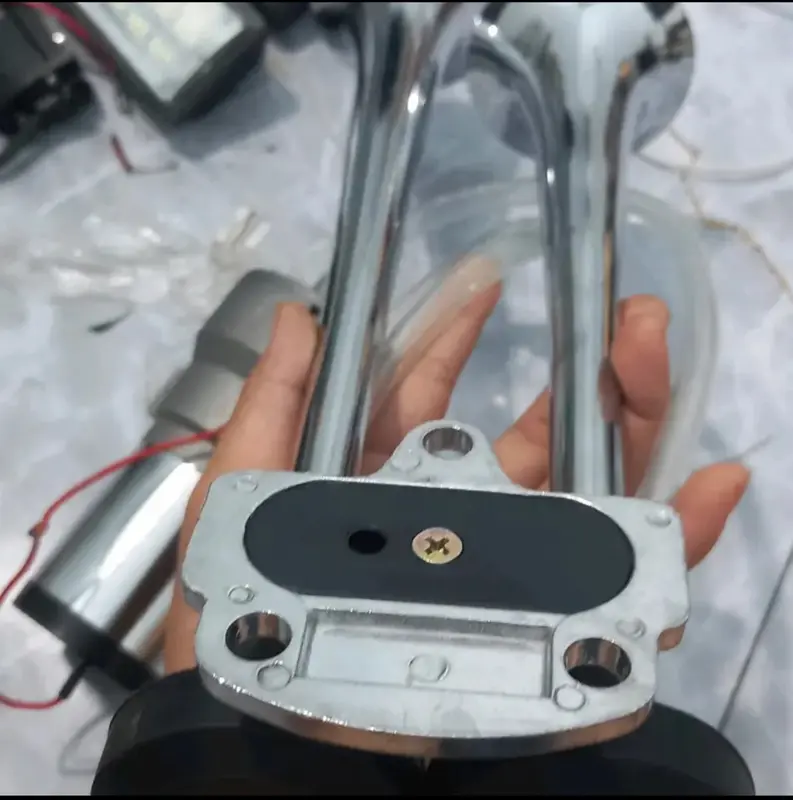 Dòng sản phẩm: Còi điện sinh hơi Ngân 2 loa. 12v, 24v. Phụ Kiện Bi 4