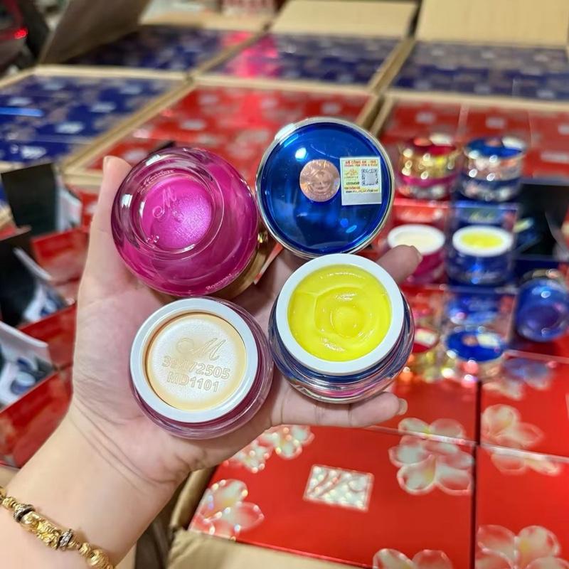 Kem face MEIDUZI nhật tem vuông ngày và đêm serum HD phạm điệp kem dưỡng trắng mờ nám kem tai tao