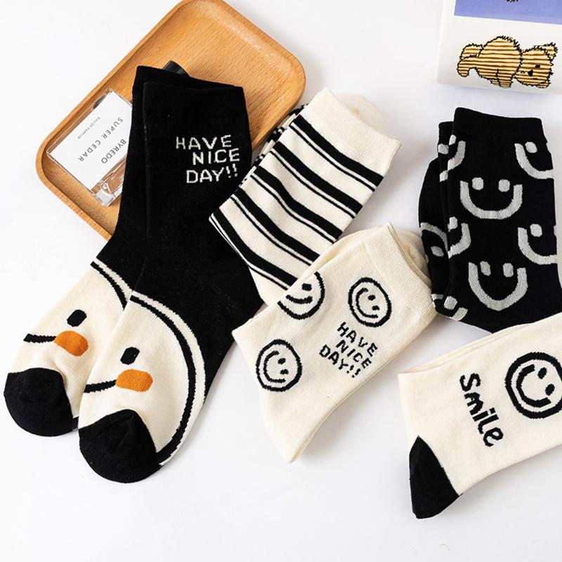 Combo 10 đôi tất cao cổ nữ họa tiết mặt cười dễ thương vớ nữ thông thoáng 1