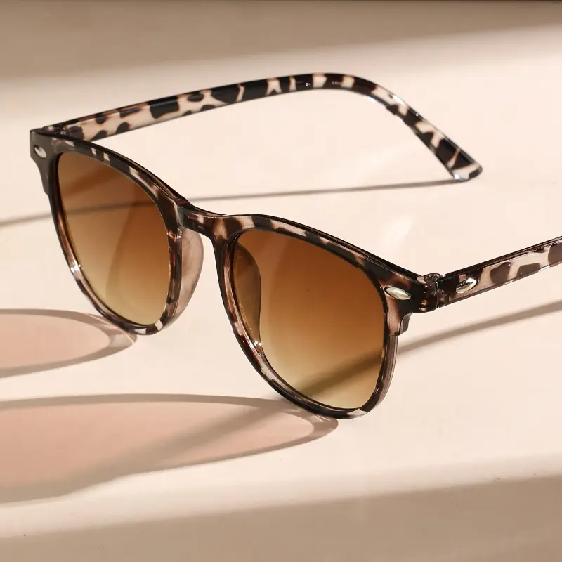 Retro Square Fashion Glasses for Women & Men - Casual Gradient Tortoiseshell Shades with Anti-Reflective Lenses, Perfect fors 4