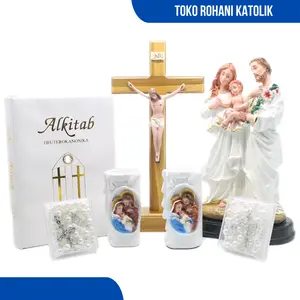 PAKET WEDDING KATOLIK 25 CM / HANTARAN PERNIKAHAN KATOLIK / SESERAHAN PERNIKAHAN / PATUNG KELUARGA KUDUS / ALKITAB WEDDING DEUTROKANONIKA/ SALIB DUDUK / TEMPAT LILIN / KALUNG ROSARIO KATOLIK / KONTAS