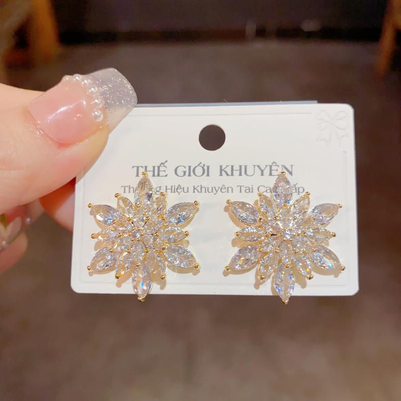 Bông Tai Hoa Tuyết Cao Cấp Thiết Kế Sang Chảnh Quyến Rũ Hàng Mạ Vàng 18k