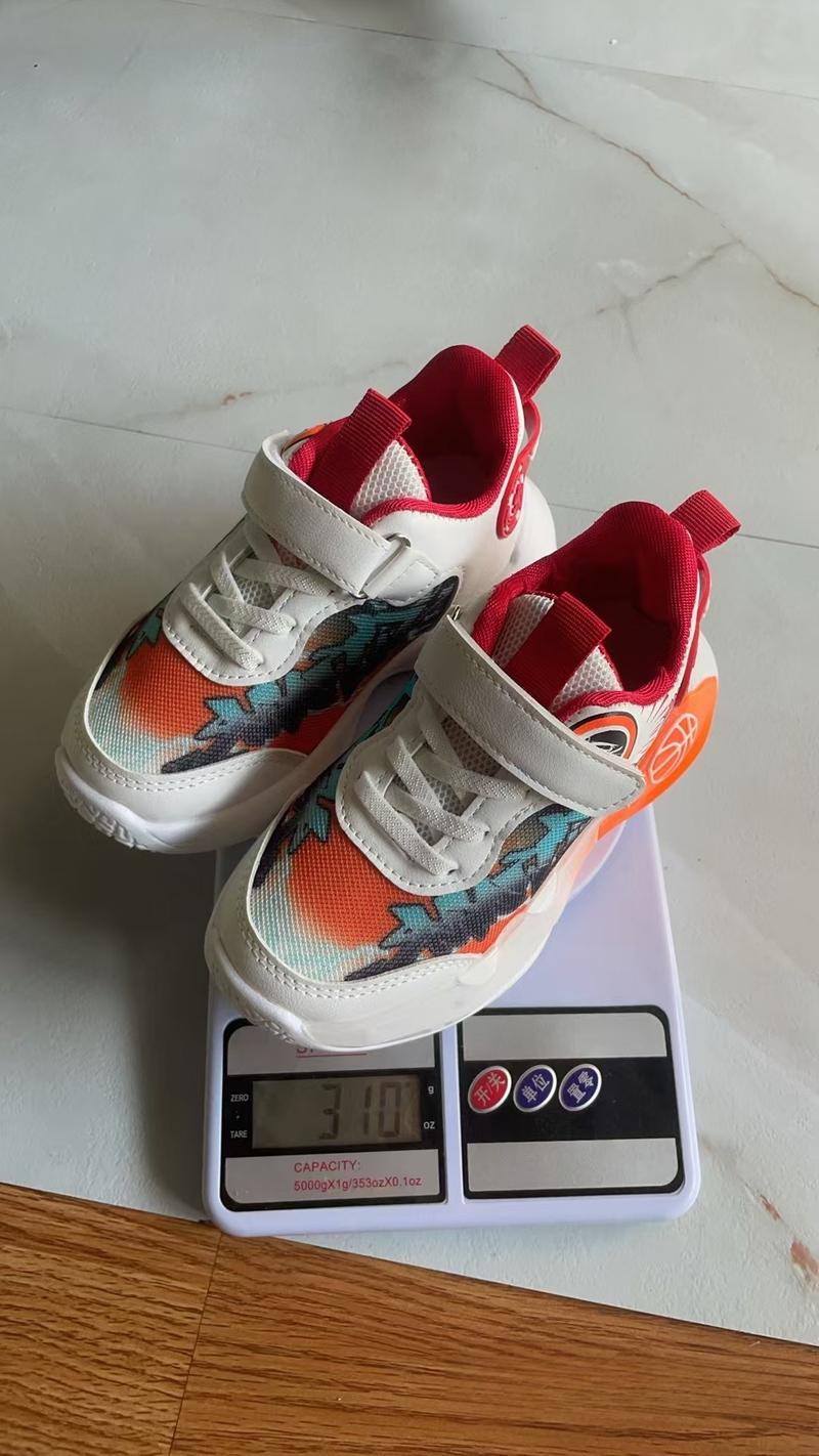 Product Introduction of Boys Running Shoes Spring and Autumn New LED Light Breathable Mesh Basketball Sneaker Luminous Leisure Light Shoes 18