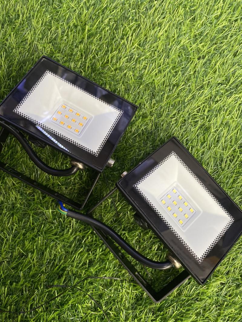 Product Introduction of Đèn pha led Liper. 10w/50w. Vỏ nhôm nguyên khối, kính cường lực, chống mưa IP65 29