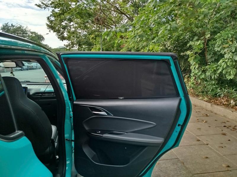 Product Introduction of Rèm NAM CHÂM XE KIA Rèm che nắng ô tô nam châm bộ 4 tấm loại 1 thiết kế riêng theo cac dòng xe và đời xe 3