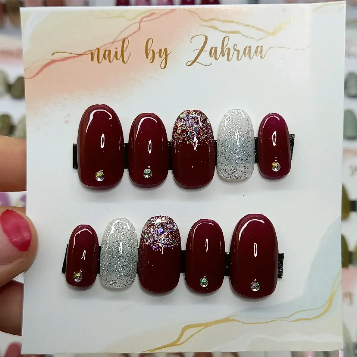 Press on nails oval pendek maroon