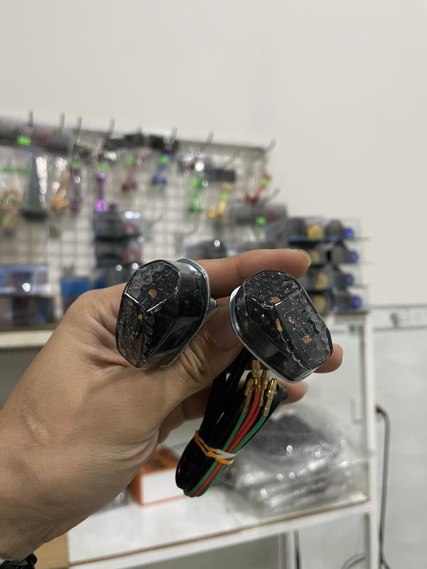 Đèn Xi Nhan Trước Hidu Kim Cương Lắp Winner X, Exciter, MSX, GSX, CBR,...