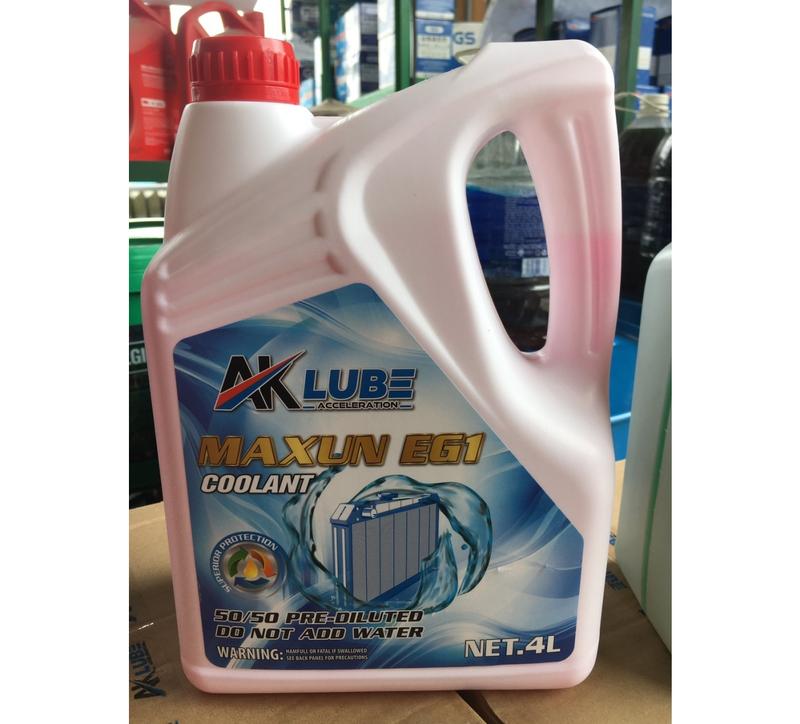 Nước làm mát động cơ xe ô tô màu đỏ LONG LiFE CooLANT