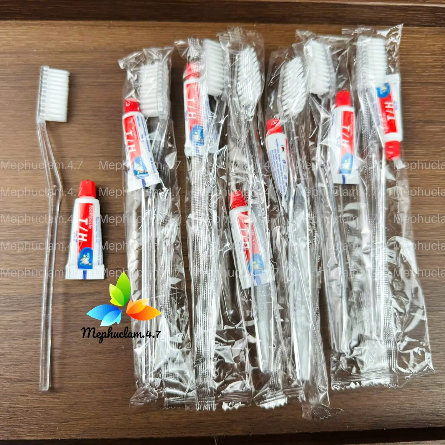 100 Bàn chải cán trong cước tơ kem đẹp túi nilon dành cho khách sạn, nhà nghỉ đánh răng
