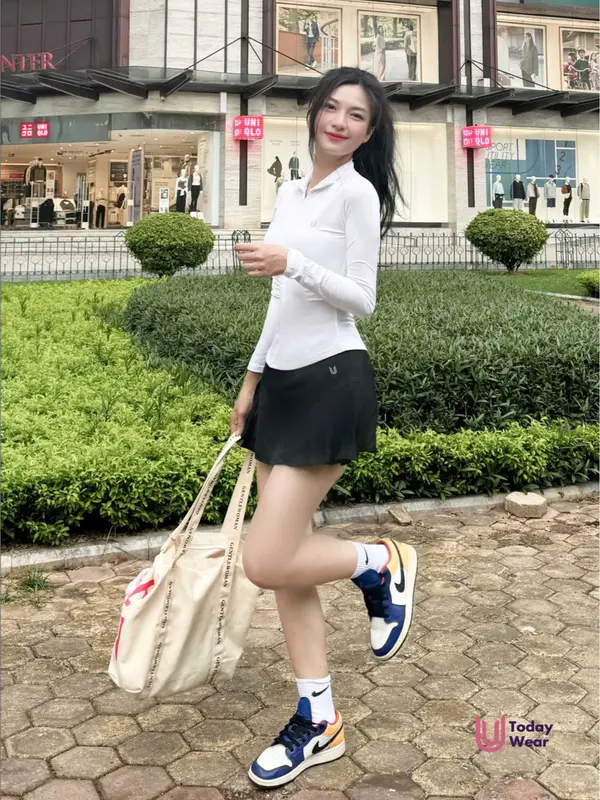 Set đồ tập áo Jolie Long Top Trắng mix chân váy Elly Skirt Đen Today U Wear 1