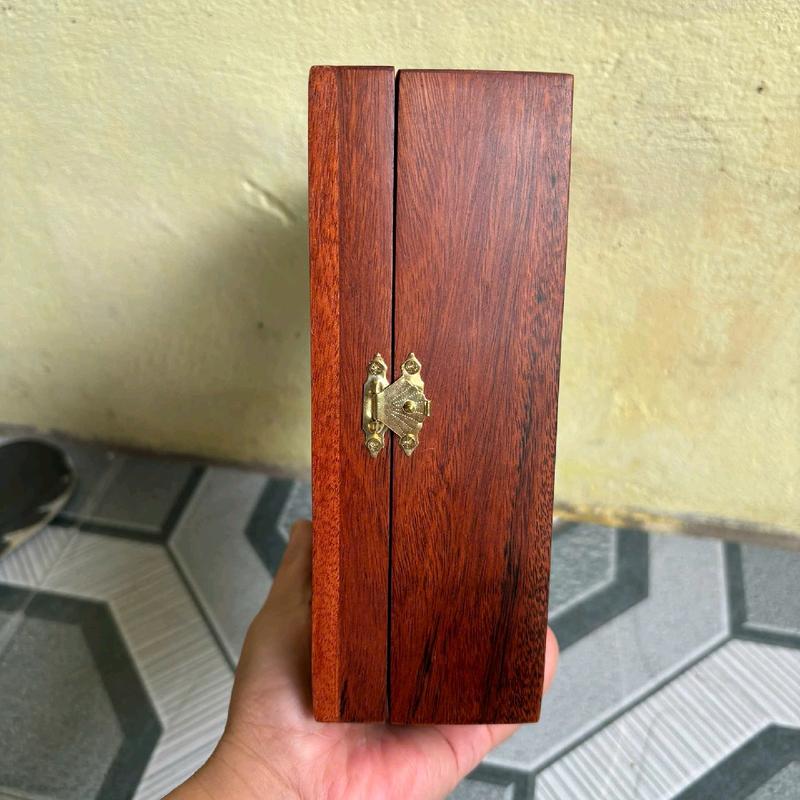 HỘP ĐỰNG QUÂN CỜ GỖ HƯƠNG 3