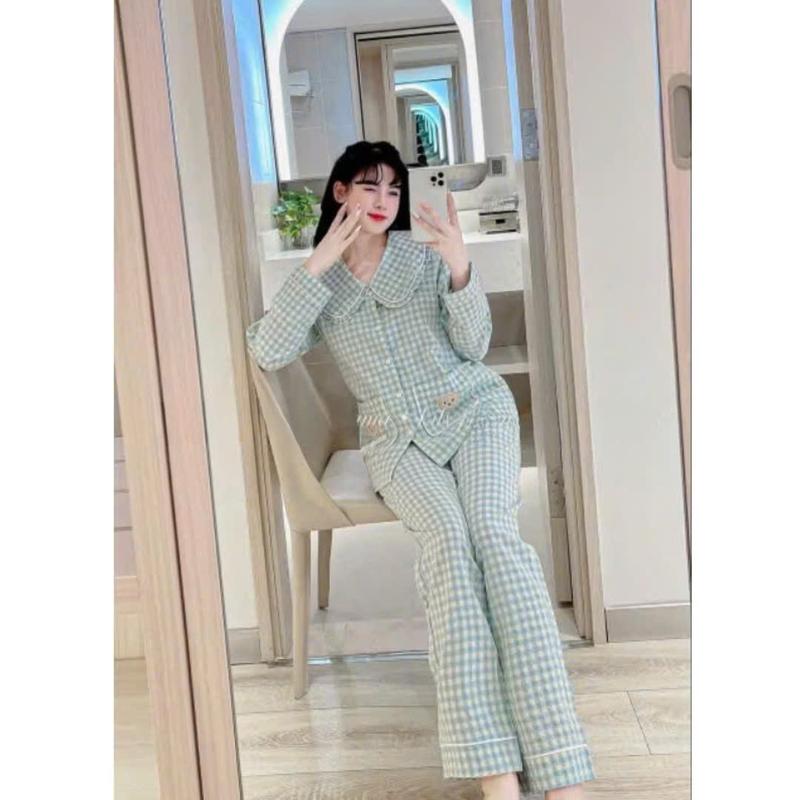 Bộ pijama caro tiểu thư thêu gấu ở túi - Bộ đồ ngủ mặc nhà cổ bèo sen dễ thương 3