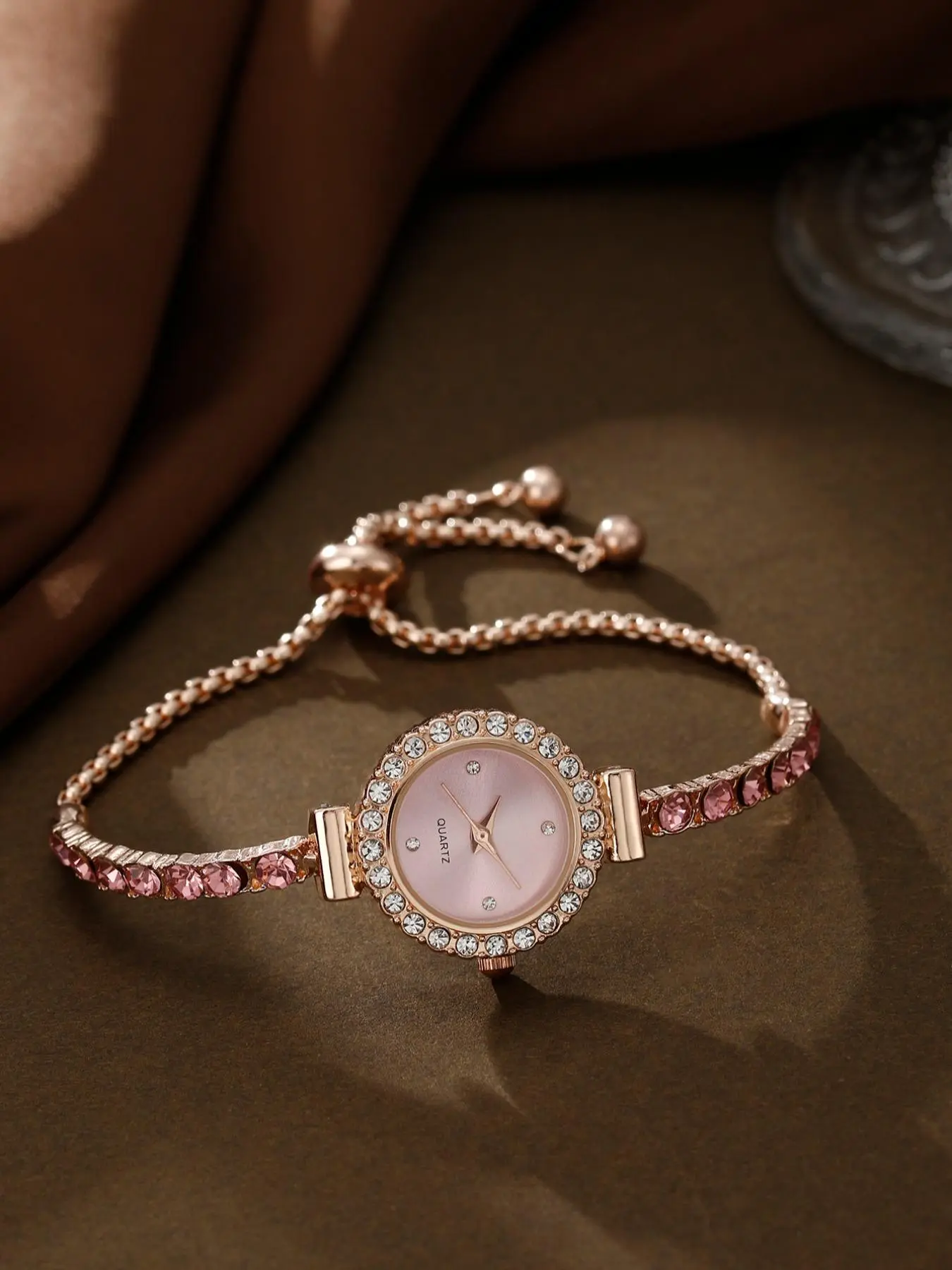 Women's Elegant Fashion Rhinestone Decor Quartz Watch, Trendy Round Dial Analog Wristwatch, Fashionable Business Watch As Gift without Box