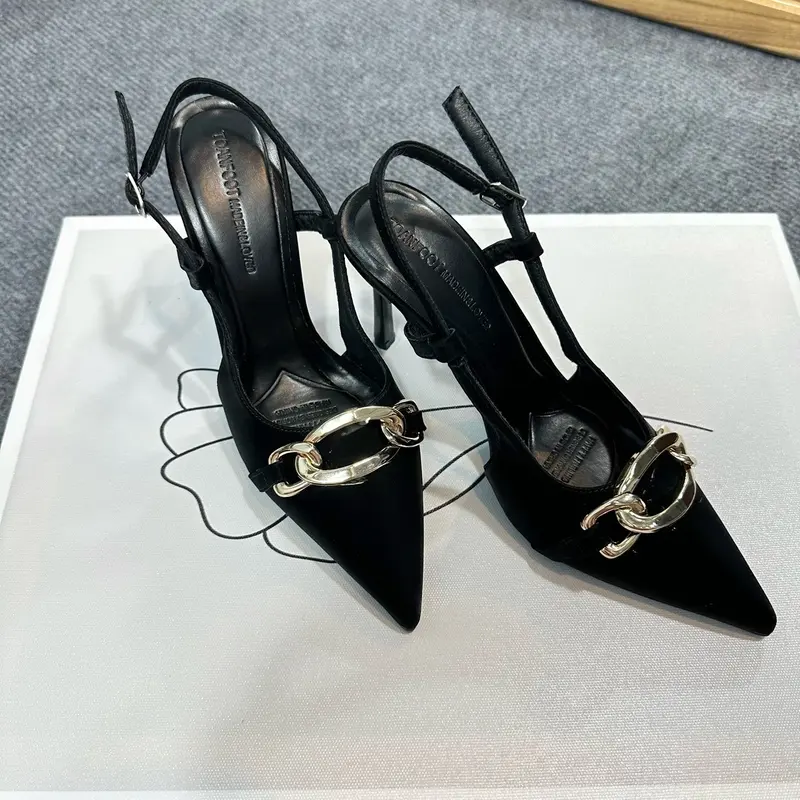 CH21- giày cao gót 9cm Phối Xích Bản To hai màu Đen Trắng Shoes chất liệu tuyết nhung Sang chảnh ( Fom chuẩn size)  Nữ DéP Jean 5