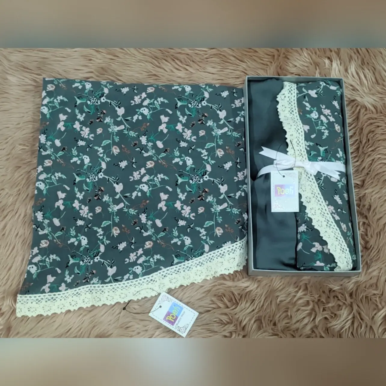Mukena Bunga Motif Silky Premium by Poeti (MS7)