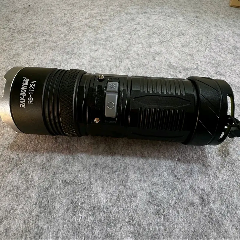 Đèn pin [ 1122A ] cầm tay siêu sáng 2024 chiếu xa 700 mét ZOOM xa gần chống nước sạc ngược cho điện thȯại, Pin 18650*3 - Dung lượng ~ 8000 mah... 8