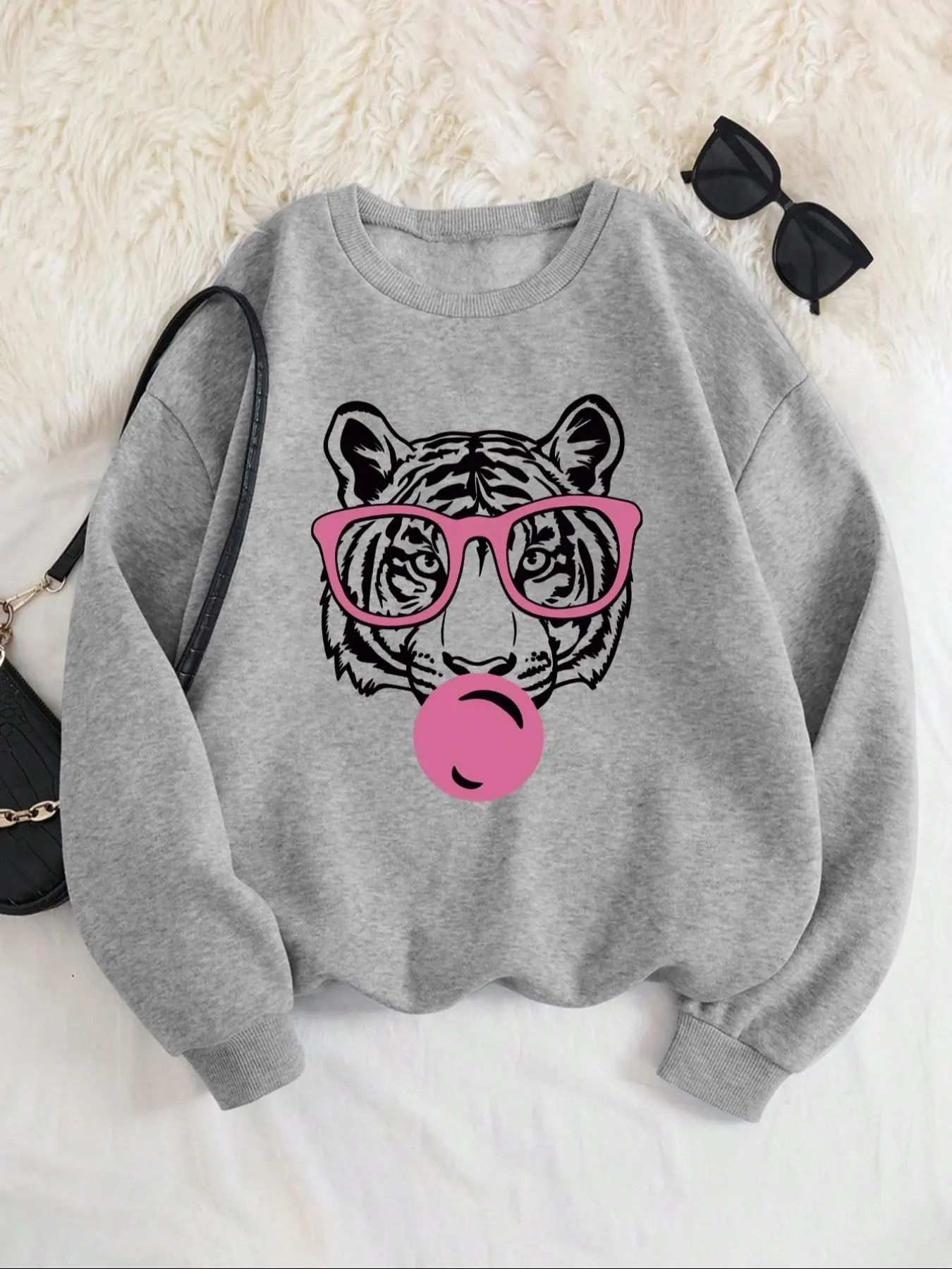 Women's Tiger Print Round Neck Sweatshirt, Fashion Casual Crew Neck Pullover for Daily Holiday Outdoor Wear, Ladies Clothes for All Seasons