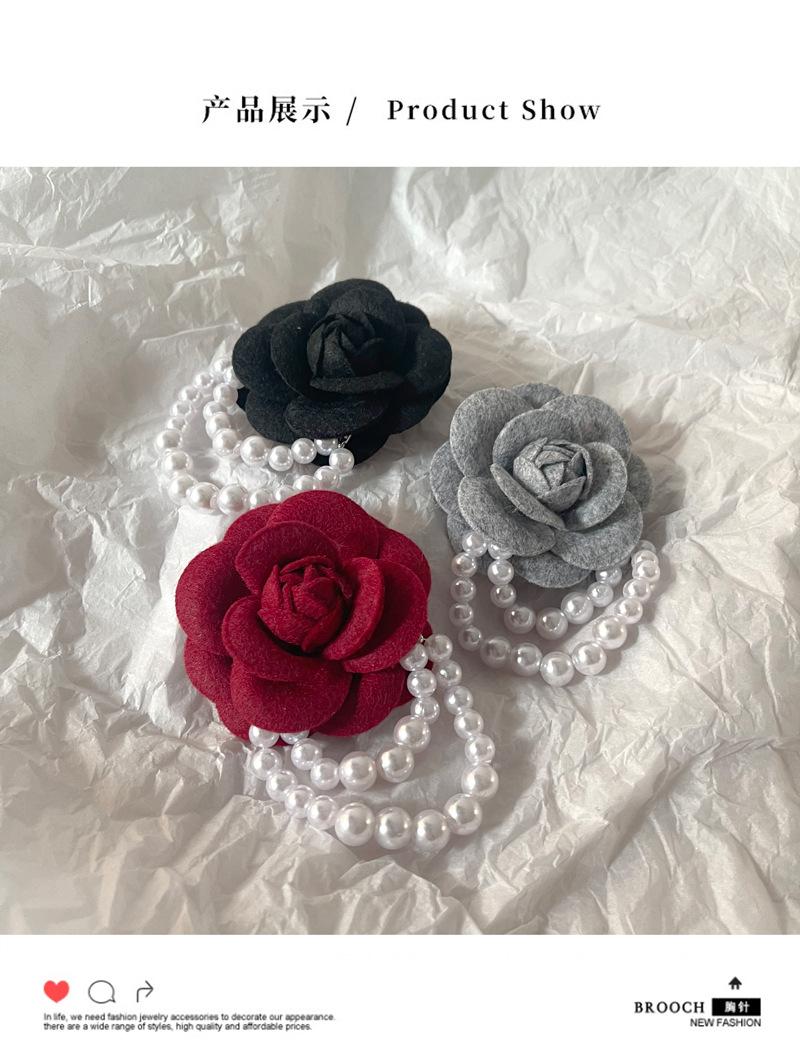 Product Introduction of Brooch Pin - Vintage Bridal Corsage with Scarf Holder Clip, Luxury Floral Blazer Accessory for Women, Antique-Inspired Rhinestone Scarf Clasp for Fall Winter Coat Embellishment 0