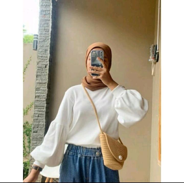 Baju Kaos Oblong Wanita Tangan Panjang Dewasa Terbaru Baju Distro Cewek Atasan Kekinian Murah Lengan Panjang T-shirt Cotton Combed RIB Tshirt Pakaian Remaja Dewasa Tangan Panjang ABG Terbaru Viral Tiktok 2022-2023